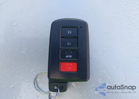 2016 Toyota Corolla S Premium z USA, uszkodzony, nr VIN 2T1BURHE8GC738789